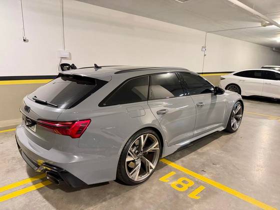 AUDI RS6 4.0 AVANT V8 TWINTURBO MHEV TIPTRONIC